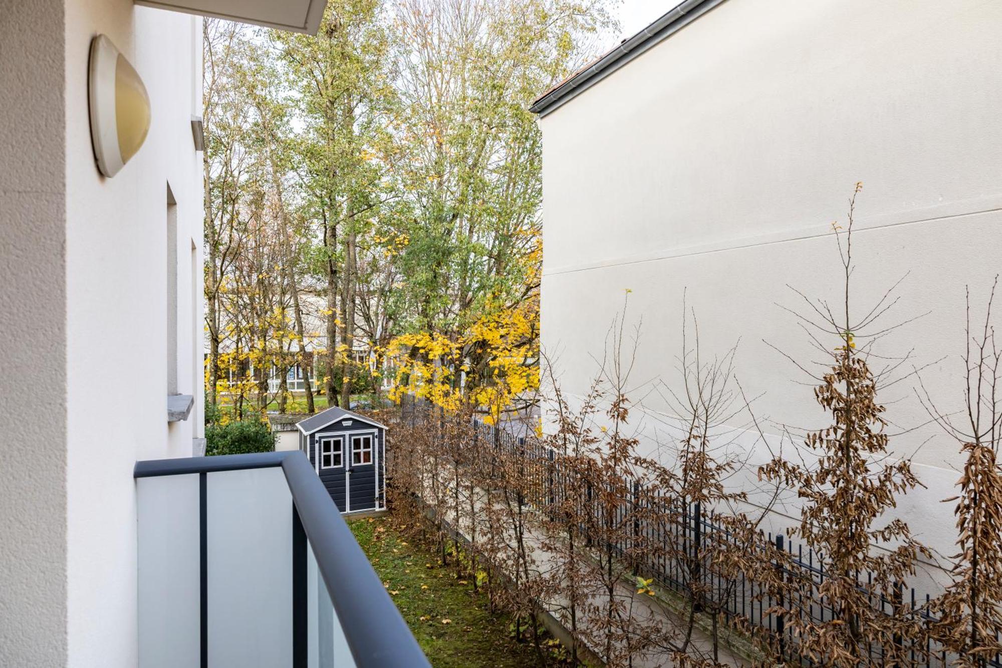 Charmant Studio En Residence Avec Parking Bussy-Saint-Georges Zewnętrze zdjęcie
