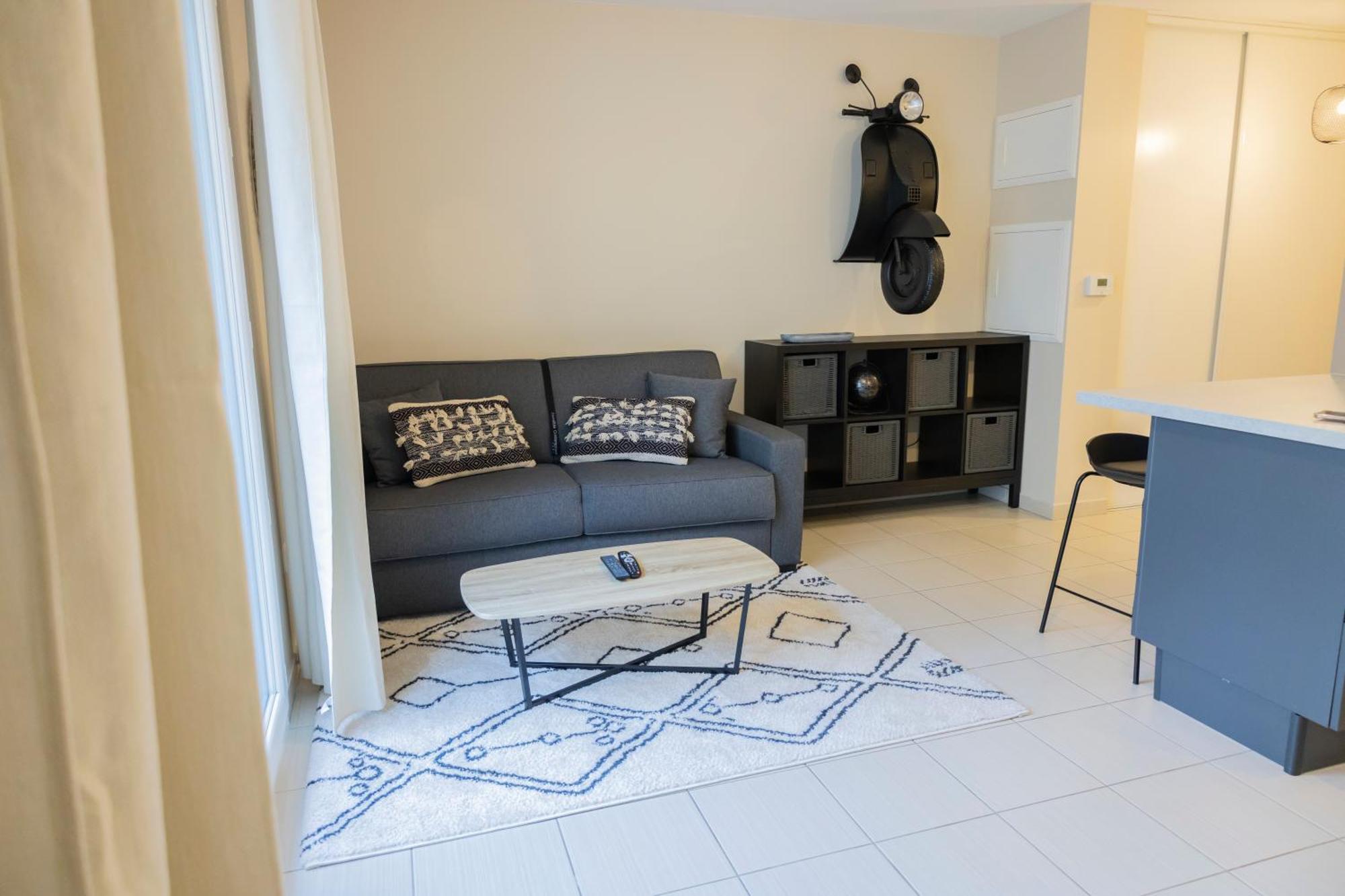 Charmant Studio En Residence Avec Parking Bussy-Saint-Georges Zewnętrze zdjęcie